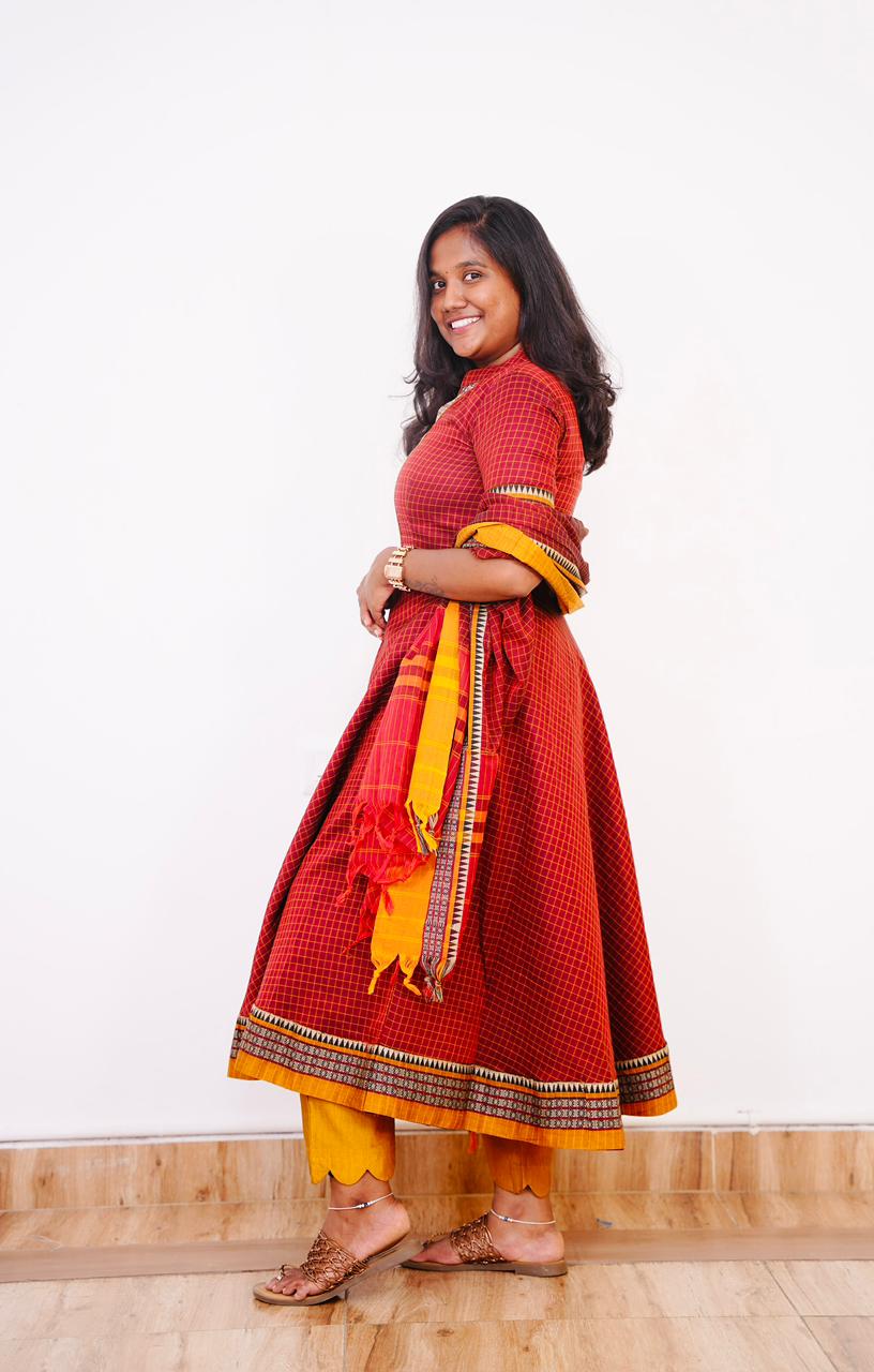 VARNIKA(RED WITH MUSTARD) — photo 2